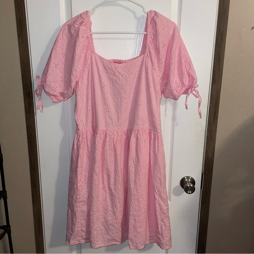 Simply Southern Pink Eyelet Dress Size Medium - Picture 2 of 6